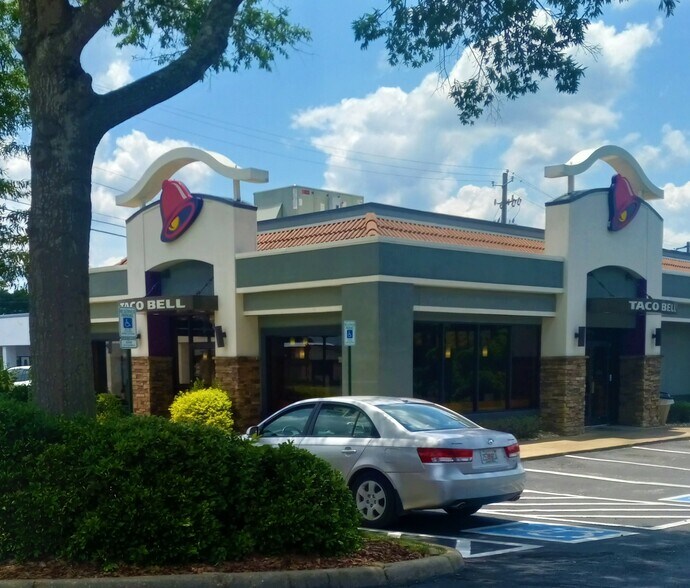 More Photos Of 935 N Daleville Ave, Daleville Fast Food For Sale