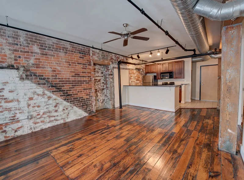 More Photos Of 2411 E Franklin St, Richmond Apartments For Lease