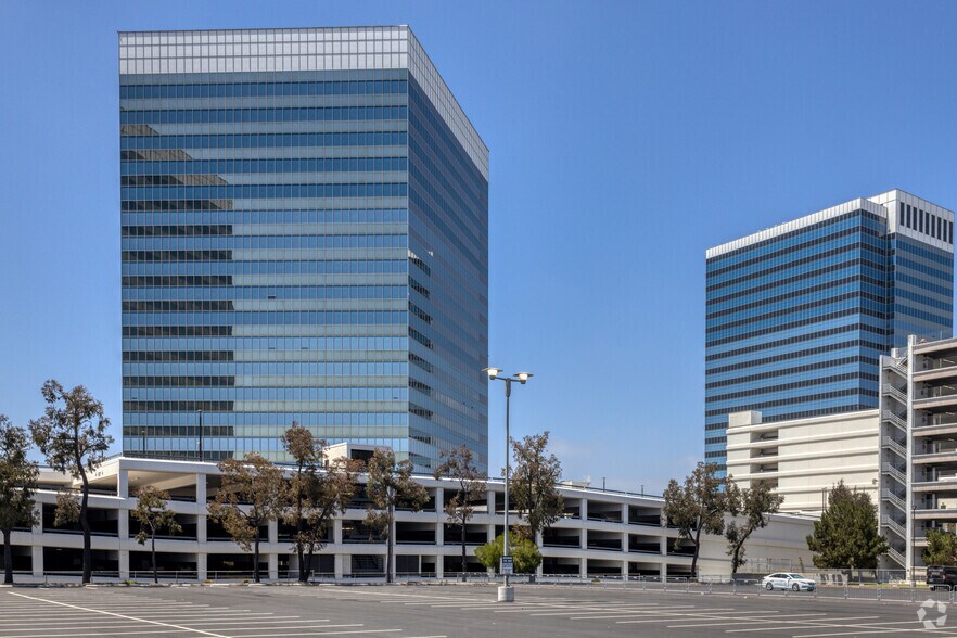 More Photos Of 200 N Pacific Coast Hwy, El Segundo Office For Lease
