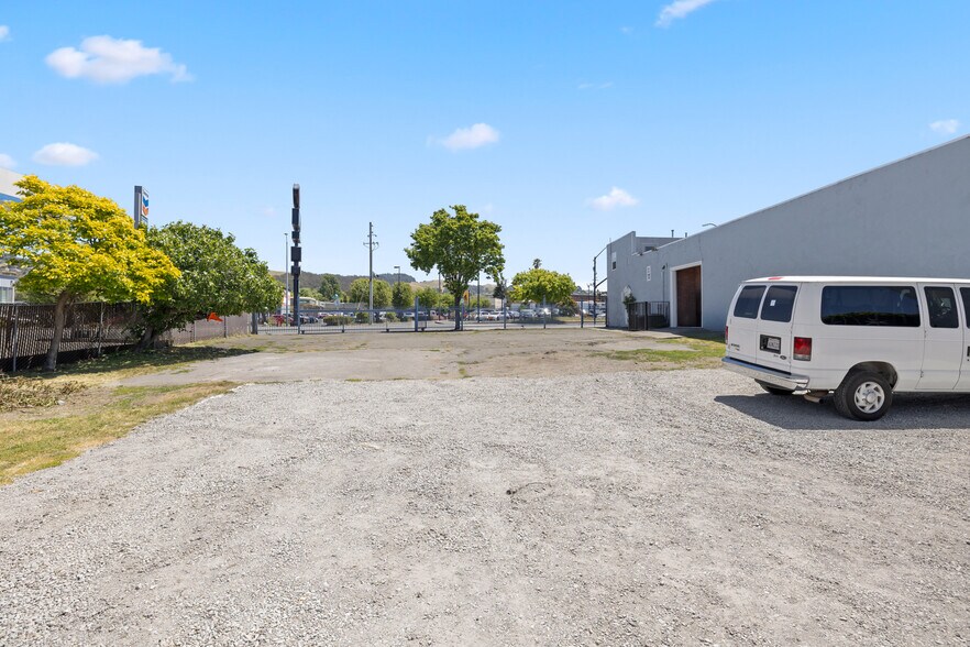 More Photos Of 13041 San Pablo Ave, San Pablo Freestanding For Lease