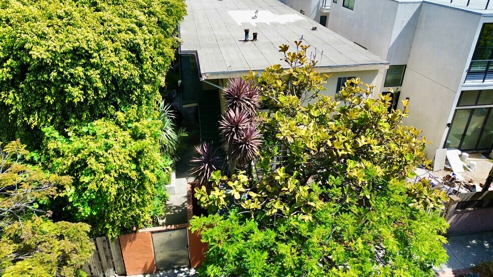 More Photos Of 512 Westminster Ave, Venice Apartments For Sale