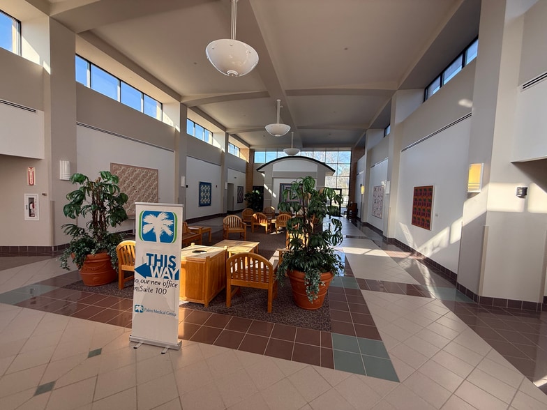 More Photos Of 922 E Call St, Starke Hospital For Lease