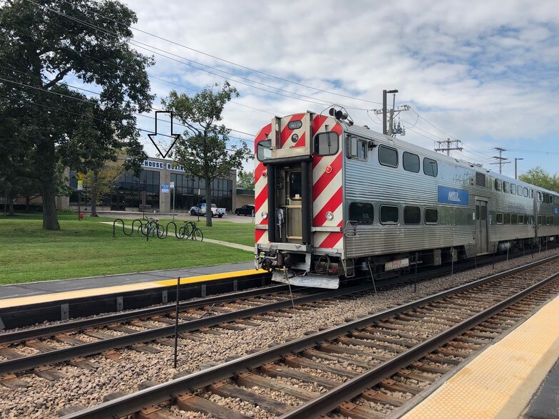 More Photos Of 3560-3570 Western Ave, Highland Park Freestanding For Sale