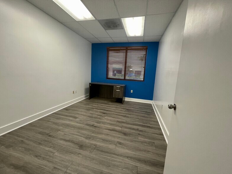 More Photos Of 3700-3718 SW 30th Ave, Fort Lauderdale Warehouse For Sale