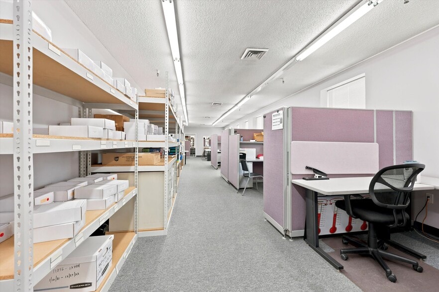 More Photos Of 806 Beaver St, Bristol Office For Sale