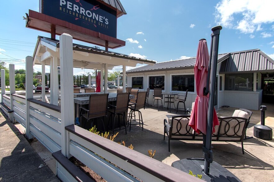 More Photos Of 269 Valley River Ave, Murphy General Retail For Sale