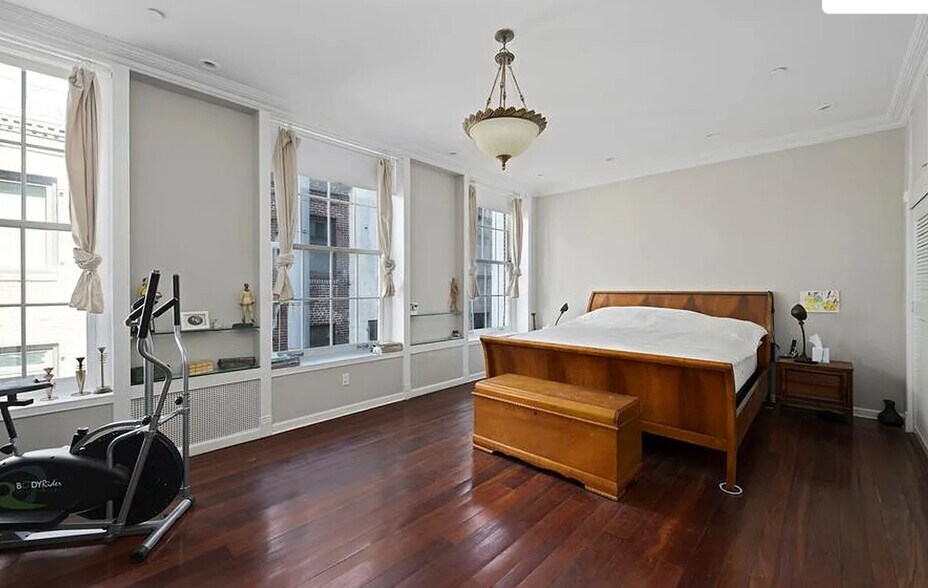 More Photos Of 75 Murray St, New York Office Residential For Sale