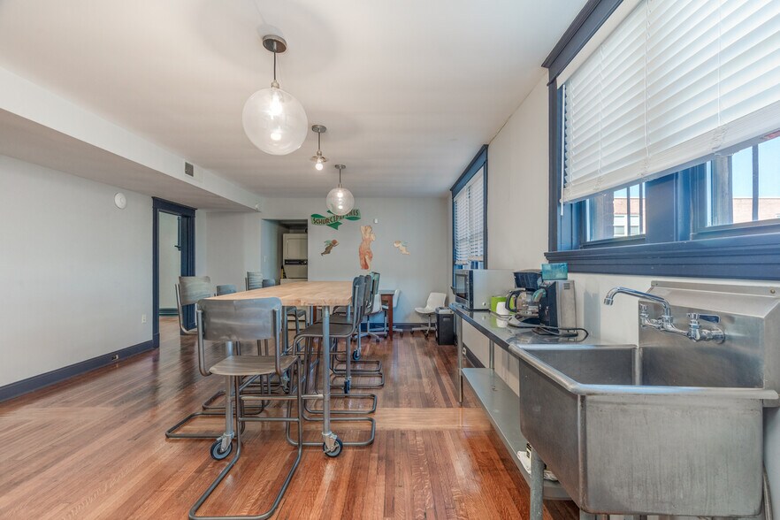 More Photos Of 3135 Lafayette Ave, Saint Louis Office For Sale