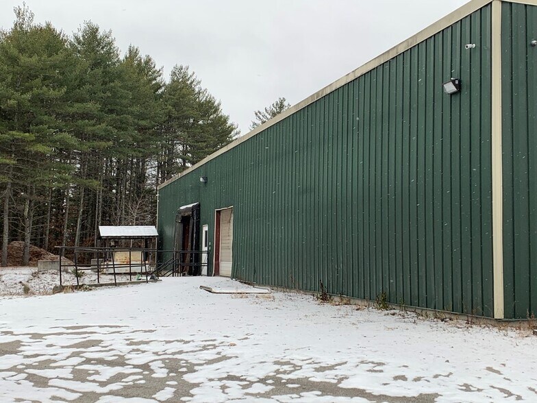 More Photos Of 49 Industrial Park Rd, Keeseville Warehouse For Lease