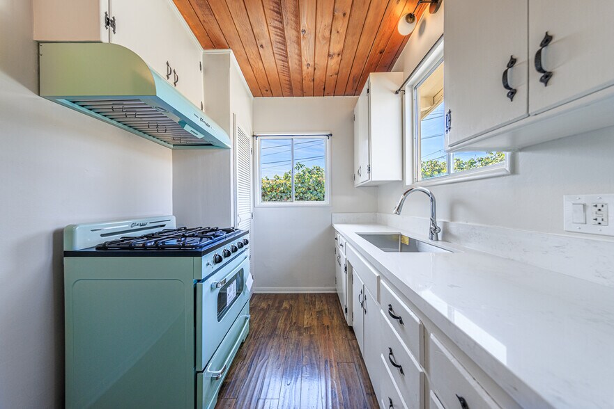 More Photos Of 5629 Cleon Ave, North Hollywood Multifamily For Sale