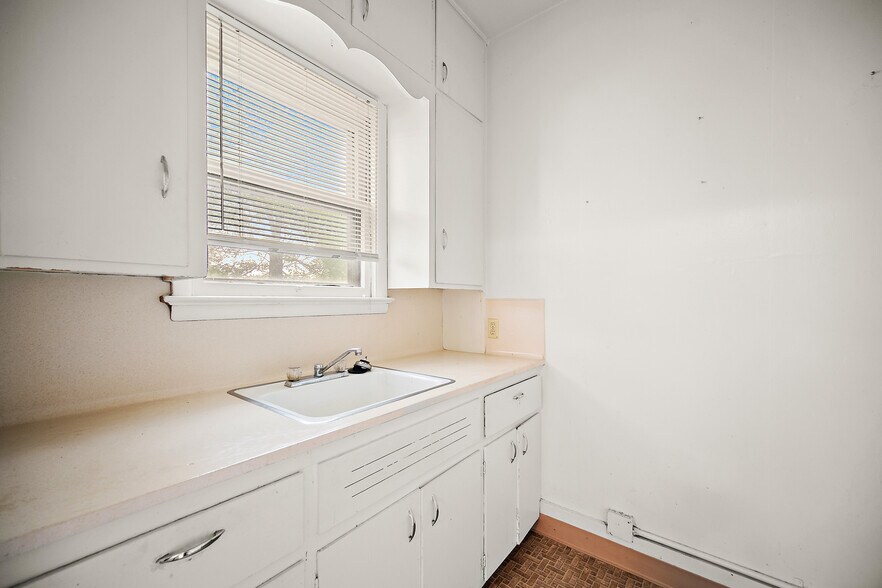 More Photos Of 1518 N Wahsatch Ave, Colorado Springs Apartments For Sale