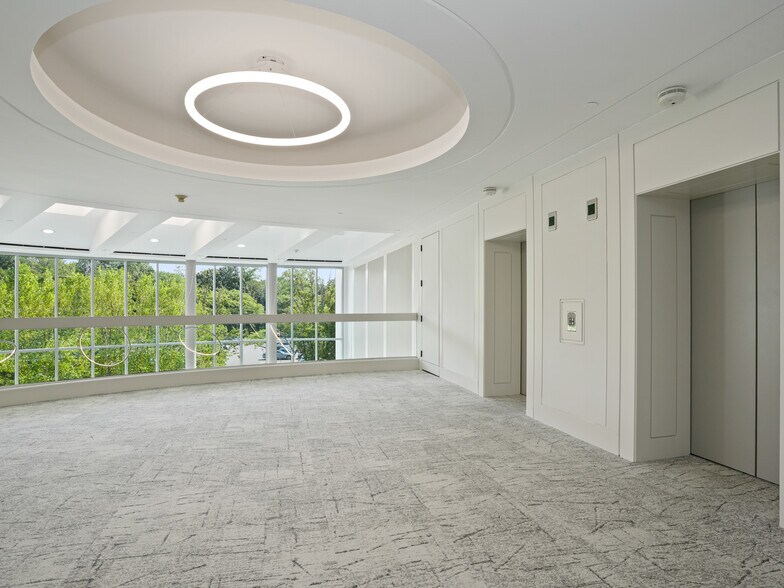 More Photos Of 1700 E Putnam Ave, Old Greenwich Office For Lease