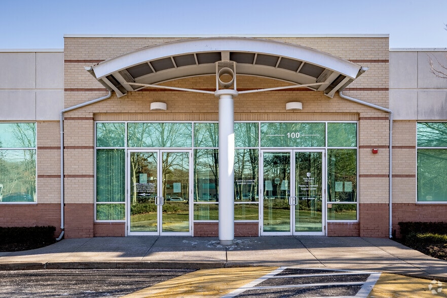 More Photos Of 6 Technology Dr, Setauket Unknown For Lease