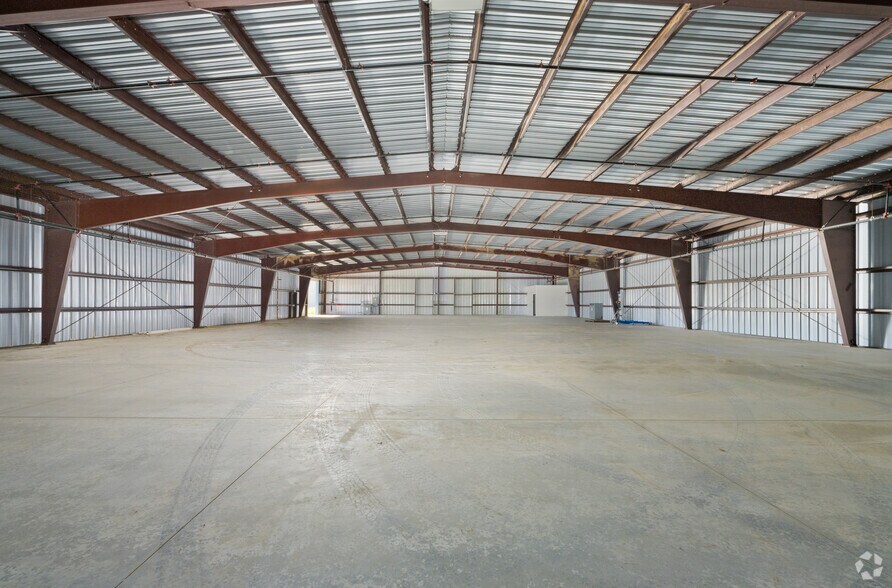 More Photos Of 16330 Beaver Rd, Adelanto Warehouse For Sale