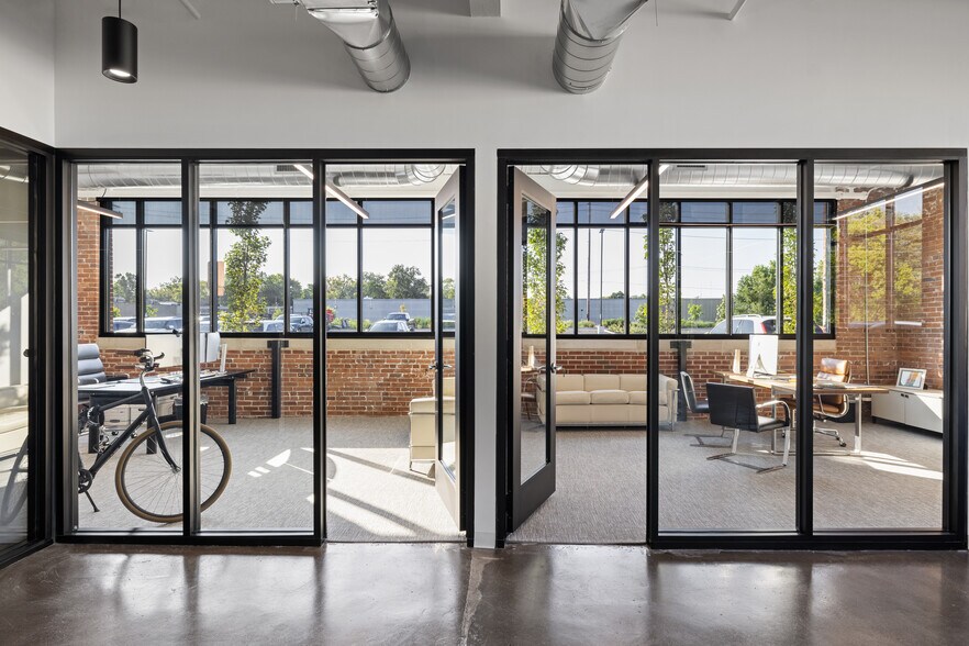 More Photos Of 1351 E Roosevelt Ave, Indianapolis Loft Creative Space For Lease