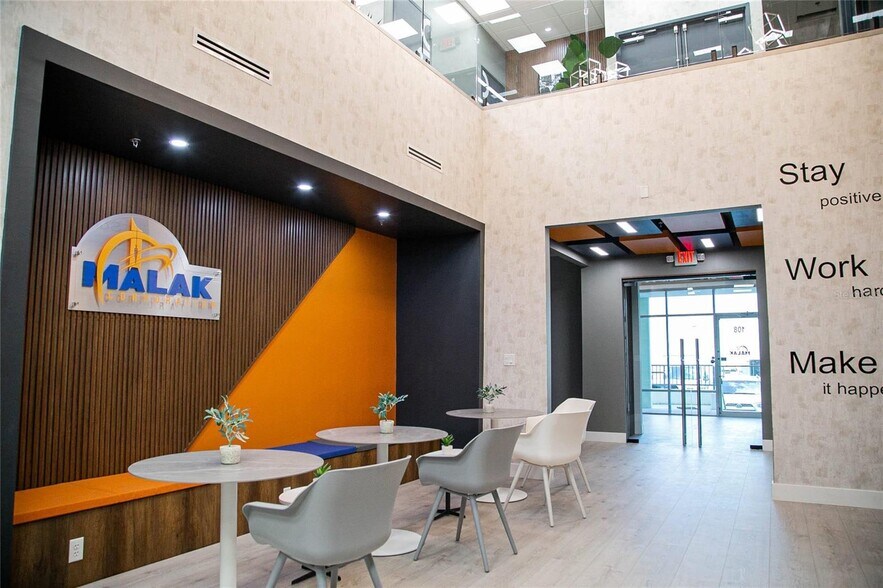 More Photos Of 1700 35th St, Orlando Warehouse For Lease