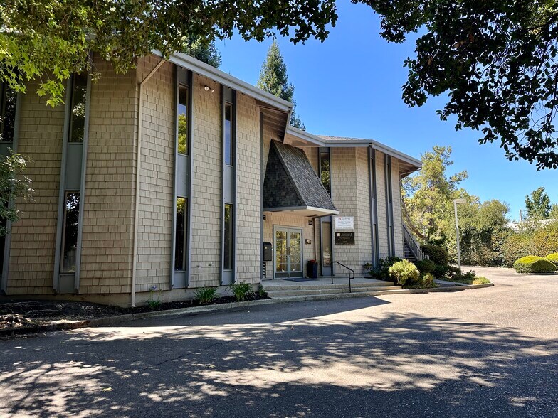 Primary Photo Of 760 San Ramon Valley Blvd, Danville Medical For Lease