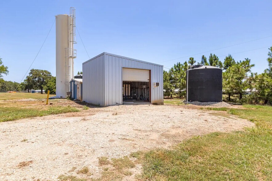 More Photos Of 4599 US Highway 84 W, Timpson Specialty For Sale