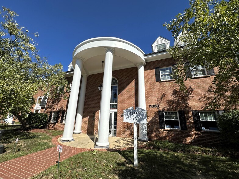 More Photos Of 11350 Pembrooke Sq, Waldorf Medical For Sale