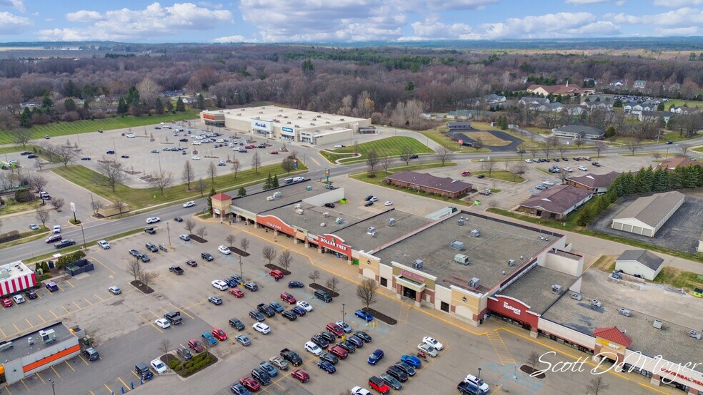 More Photos Of 109 S Greenville West Dr, Greenville Light Manufacturing For Sale