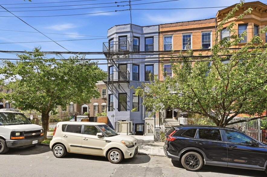More Photos Of 1847 Harrison Ave, Bronx Apartments For Sale