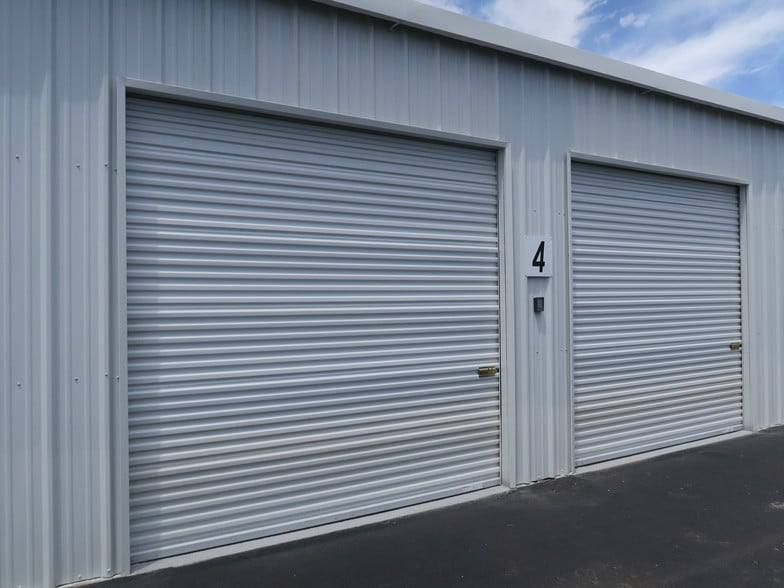 More Photos Of 5711 Star Ln, Houston Industrial For Sale