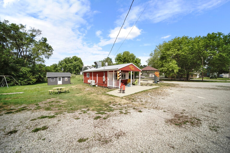 More Photos Of 503 Main st, New Sharon General Retail For Sale