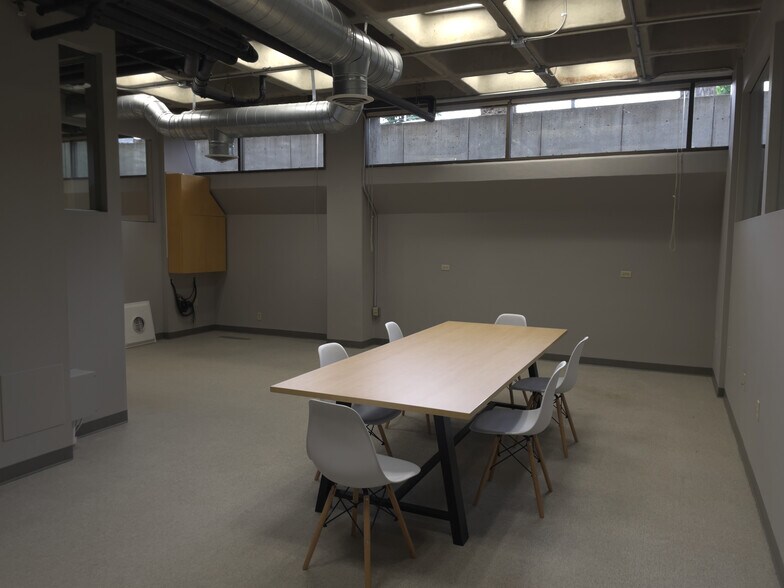 More Photos Of 2811 E Evergreen Blvd, Vancouver Office For Lease