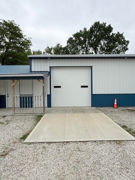 More Photos Of 232 Main St, Otho Storefront For Sale