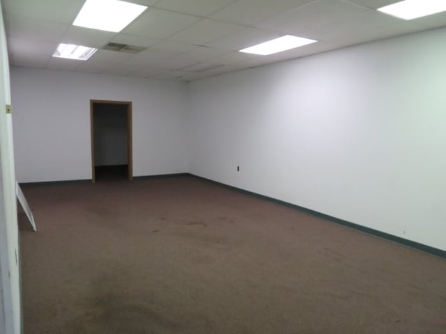 More Photos Of 900 Union St, Alton Warehouse For Sale