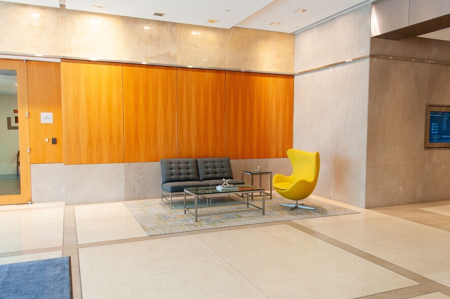 More Photos Of 11091 Sunset Hills Rd, Reston Office For Lease