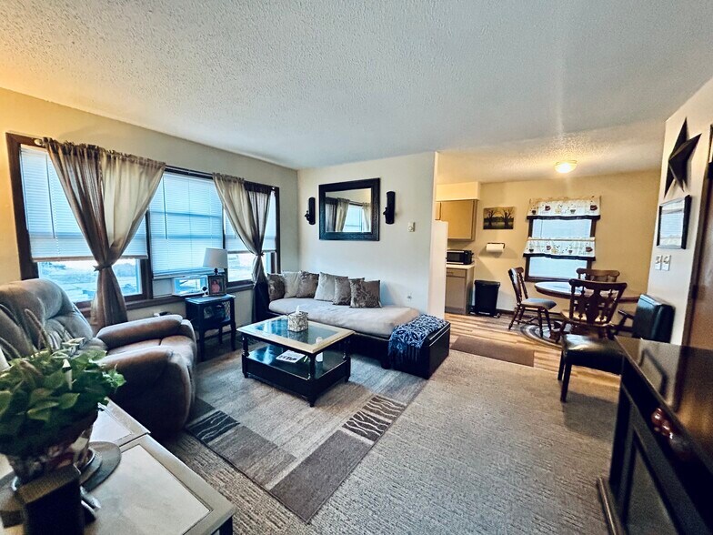 More Photos Of 207 S Main St, Louisiana Apartments For Sale