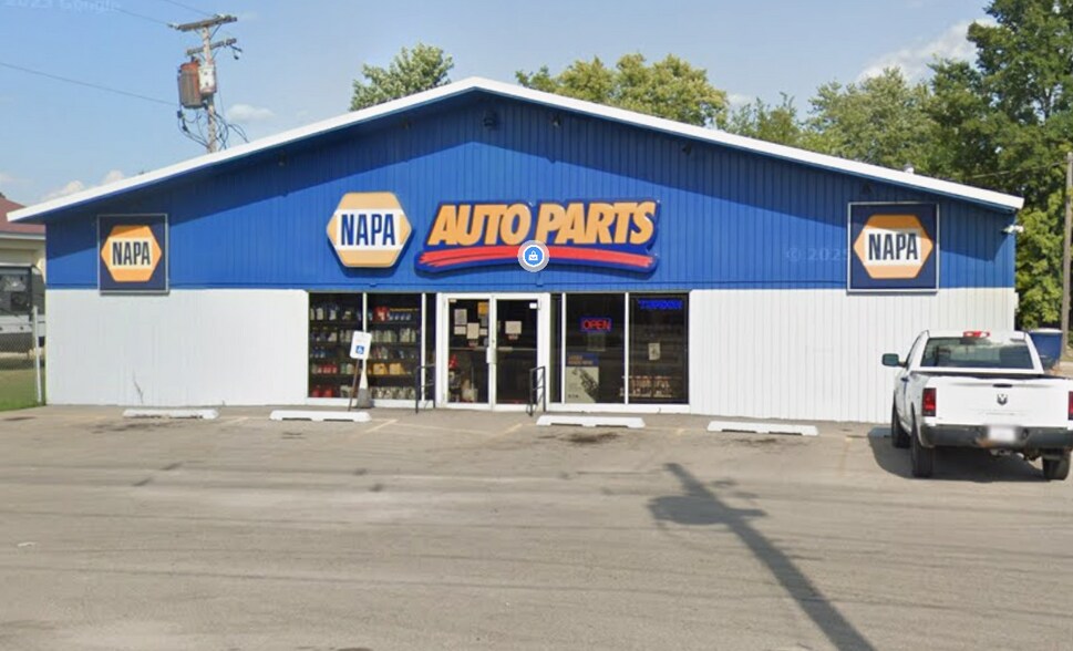 More Photos Of 713 N Monroe St, Abingdon Auto Repair For Sale