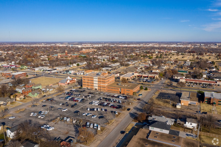 More Photos Of 2901-2915 N Classen Blvd, Oklahoma City Office For Lease