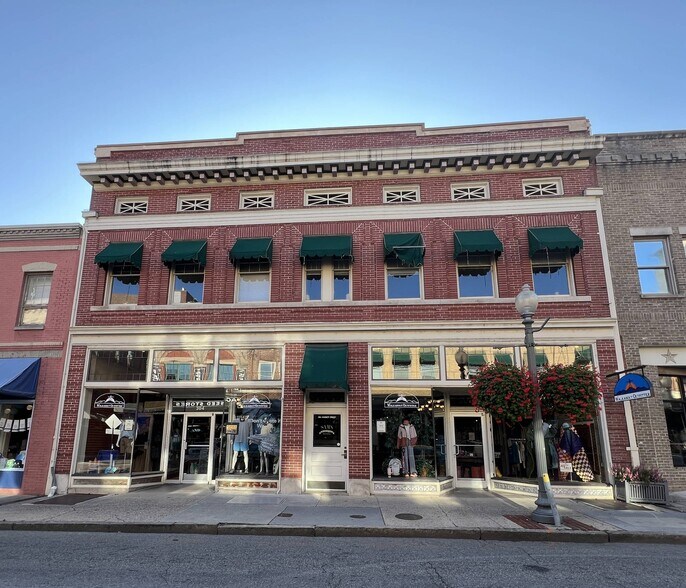 Primary Photo Of 304-306 Market St SE, Roanoke Storefront Retail Office For Lease