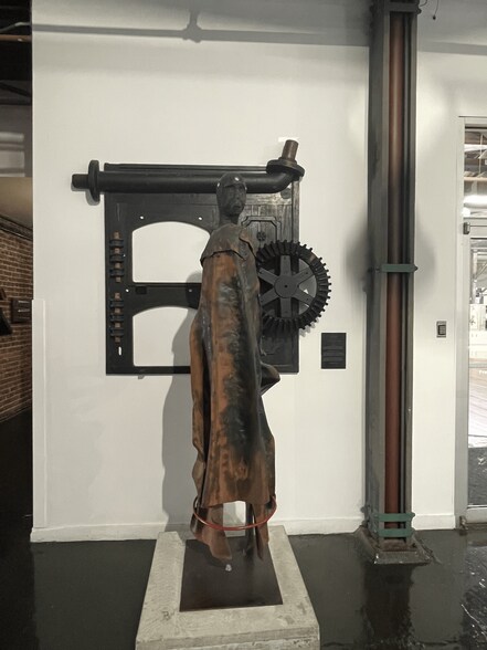 More Photos Of 887 W Marietta St NW, Atlanta Loft Creative Space For Lease