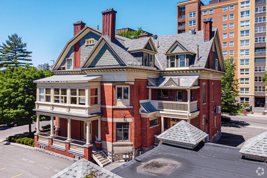 More Photos Of 5 Blackburn Ave, Ottawa Office For Sale