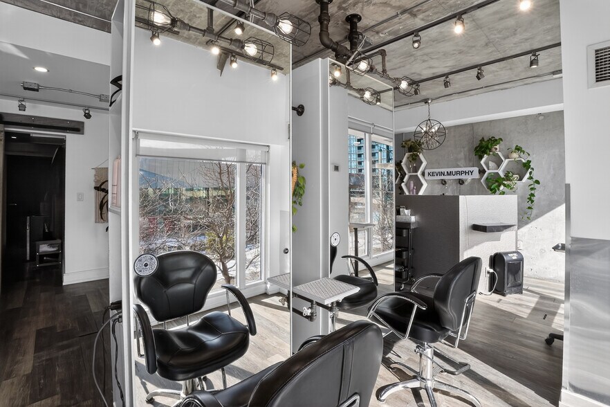 More Photos Of 8 Telegram Mews, Toronto Apartments For Sale