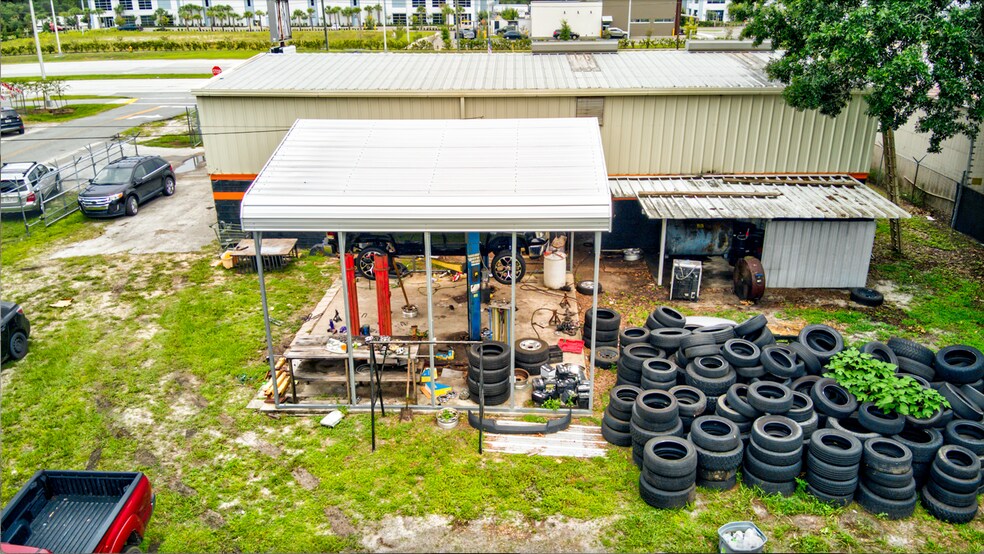 More Photos Of 2016 W Memorial Blvd, Lakeland Auto Repair For Sale