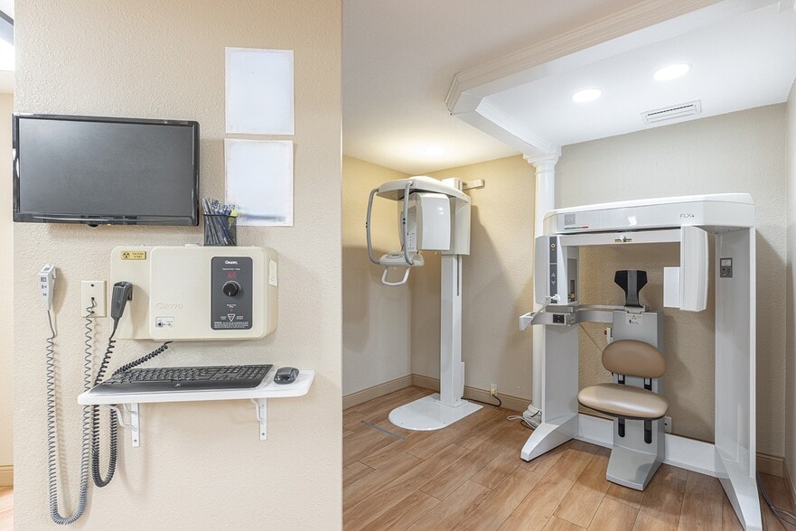 More Photos Of 2211 4th St, Santa Rosa Medical For Sale