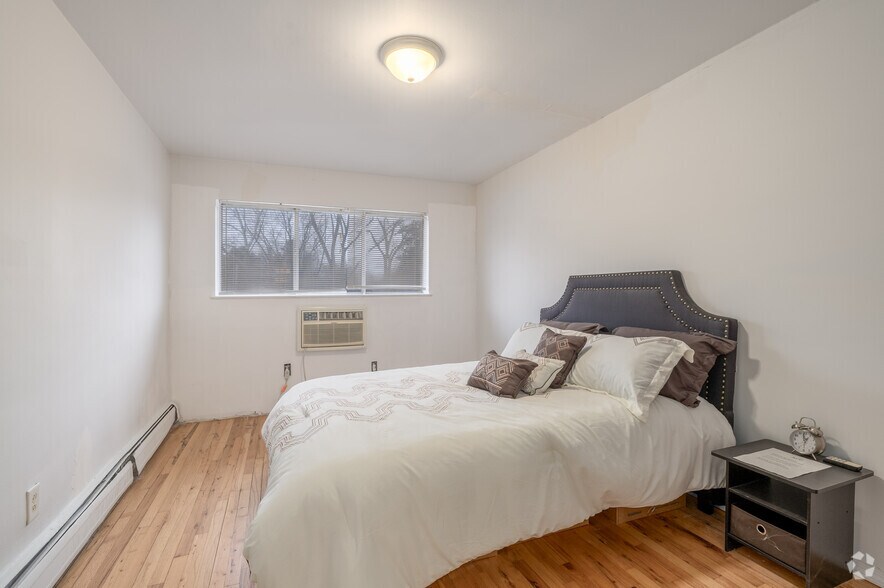 More Photos Of 18045-18123 Lahser Rd, Detroit Apartments For Sale