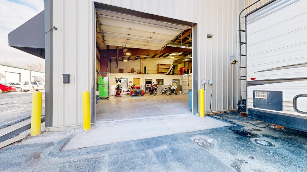 More Photos Of 8017 S 1st St, Wellington Warehouse For Sale