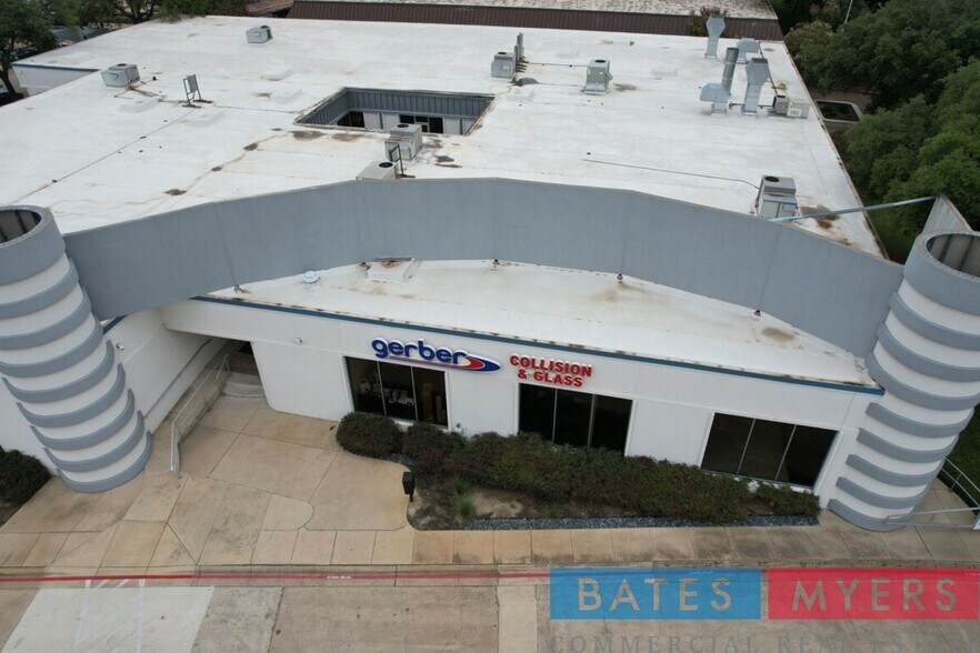 More Photos Of 8730 King George Dr, Dallas Service For Sale