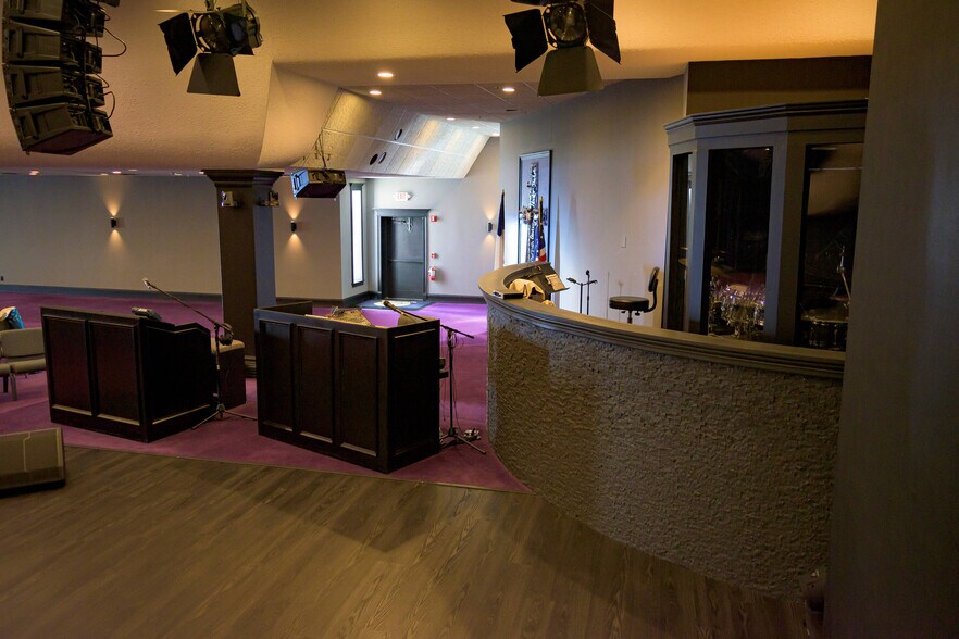 More Photos Of 341 Long Island Ave, Holtsville Religious Facility For Lease