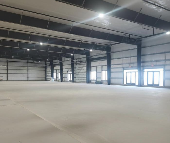 More Photos Of 1530 Kendrick Ln, Lakeland Warehouse For Sale