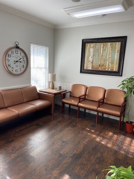 More Photos Of 215 North St, Denham Springs Office For Lease