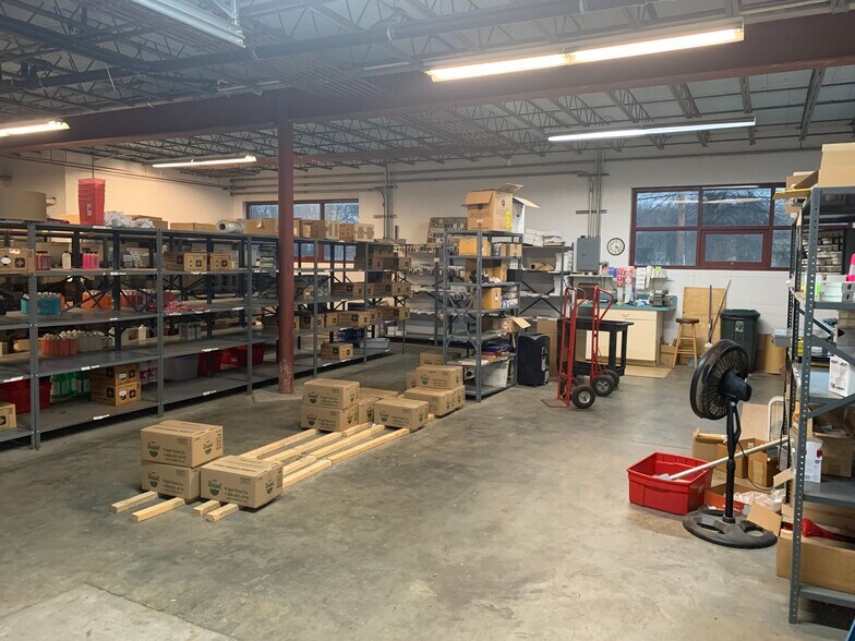 More Photos Of 399 Oak St, South Amboy Flex For Lease