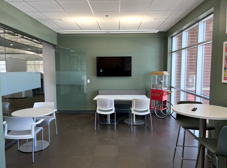 More Photos Of 4020 E Beltline Ave NE, Grand Rapids Medical For Sale