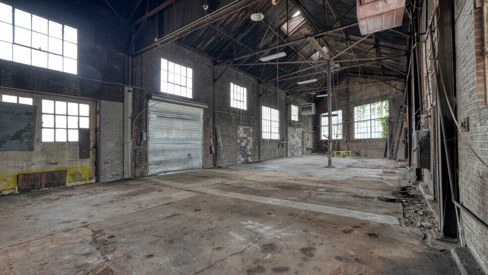More Photos Of 120 Graham St, Zanesville Warehouse For Sale