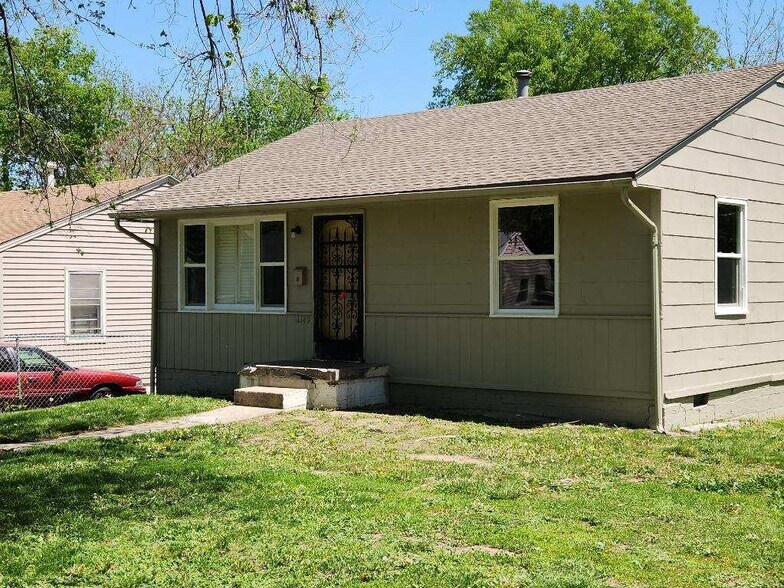 More Photos Of , Kansas City Multifamily For Sale